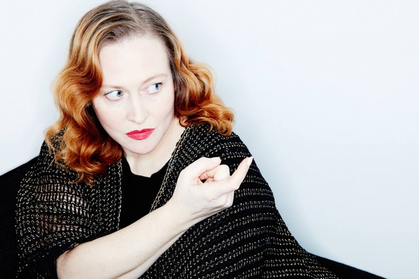 Актриса Юлия Ауг рассказала о своей работе с группой «25/17»: 