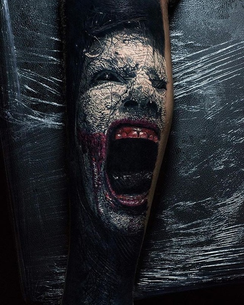 Криповые работы от Sandry Riffard 