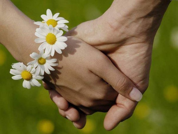 Лишь тот... кто в суете бурлящей,