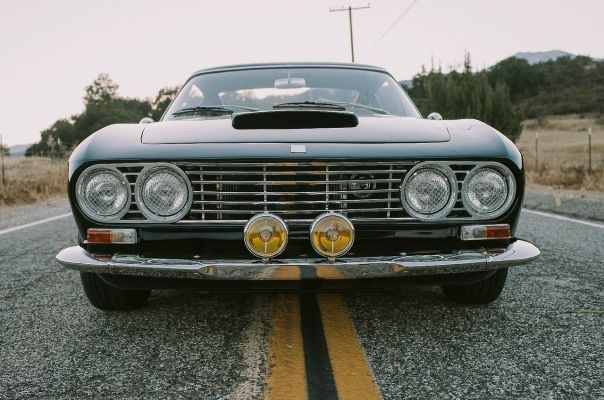 OSI-Ford 20 M TS, OSI Officine Stampaggi Industriali a coachbuilding company founded in 1960 in Turin by former Ghia president Luigi Segre.