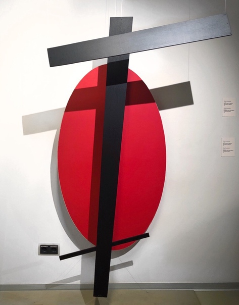 Так и не смогли определиться, какой открыткой  поздравить вас с Пасхой, поэтому ловите обе.