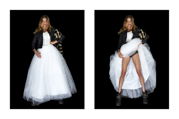 Голограммы Сесиль Плезанс — идеальная метафора погоды в Петербурге. Никогда не знаешь, как одеться: то ли в пуховик, то ли в купальник. Делитесь советами, как решить, в чем выйти на улицу.