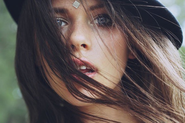 Быть Женщиной — это умение создавать настроение и атмосферу, и первое место, где эту атмосферу нужно создать — это внутри себя самой.