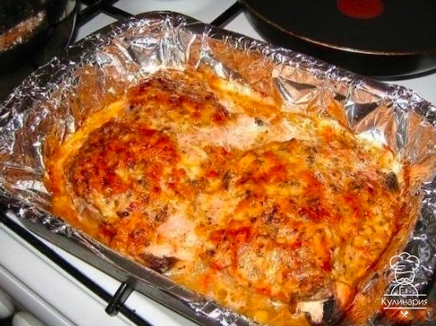 Острая свинина с сыром и грибами в духовке