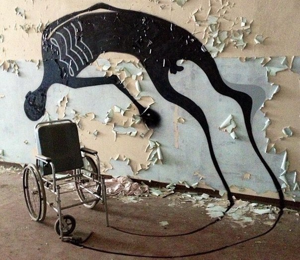 Творчество бразильского уличного художника Герберта Баглионе (Herbert Baglione) не вызовет у Вас умиления или радости. Скорее, это чувство одиночества и пустоты, визуализированное в холодящих душу изображениях, напоминающих знаменитый «Крик» Эдварда Мунка. Недавно Герберт Баглионе презентовал новый проект с говорящим названием «1000 Shadows» («Тысяча теней»).