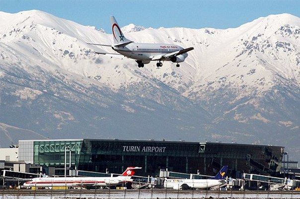 В аэропорту Турина появился виртуальный фитнес-тренер для пассажиров