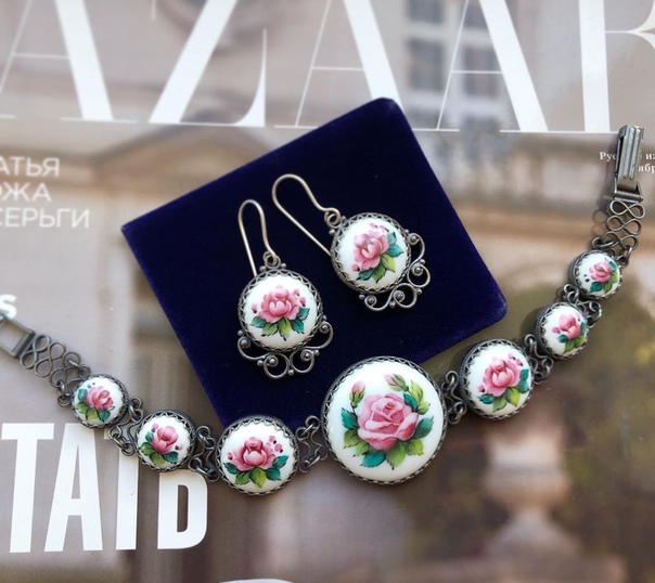 Комплект в наличии. Финифть. Ручная работа