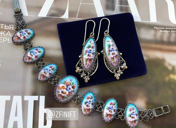 Комплект в наличии. Финифть. Ручная работа