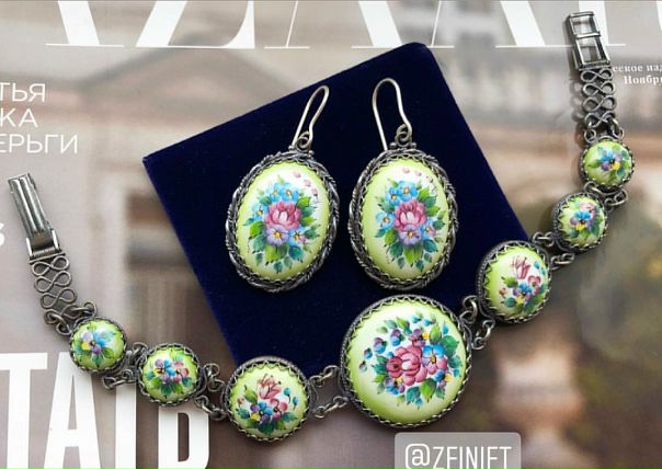 Комплект в наличии. Финифть. Ручная работа