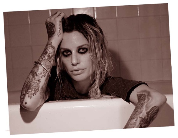 Джин Вигмор - новозеландская певица и гитаристка. Обладательница пяти премий 