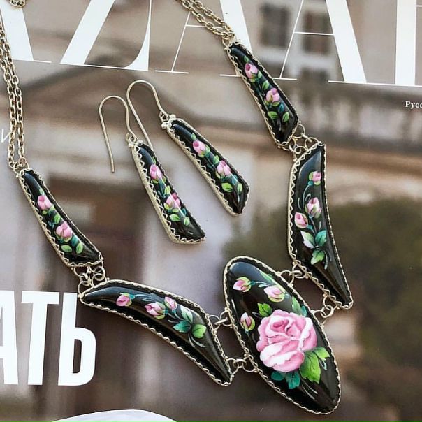 Колье и серьги в наличии Ручная работа 
