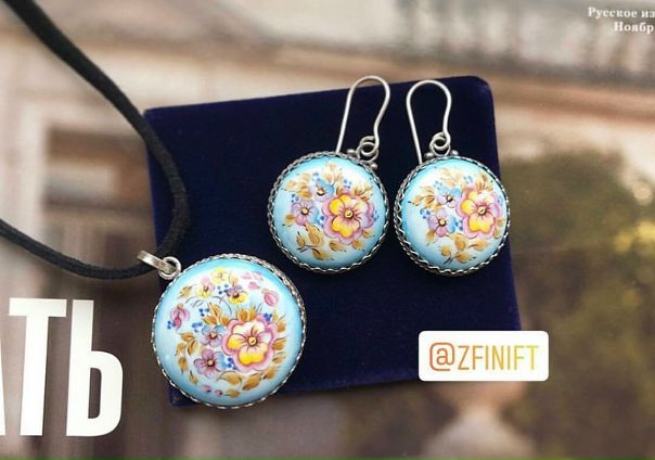 Нежная роспись. Цветы на голубом. Комплекты в наличии 