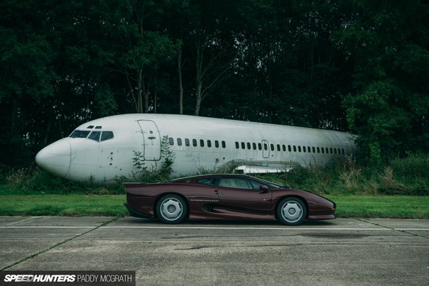 Big Game: Hunting The Jaguar XJ220