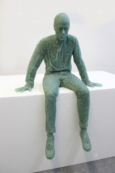 Стеклянные скульптуры от Daniel Arsham