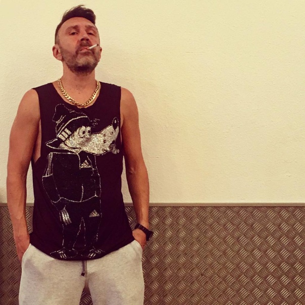 Сергей Шнуров рассказал о причинах употребления алкоголя: 