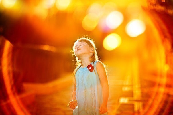 Если постоянно ждать чуда, постоянно случается чудо, а если постоянно ждать гадостей, то постоянно случаются гадости. Такова сила настороженного ожидания.