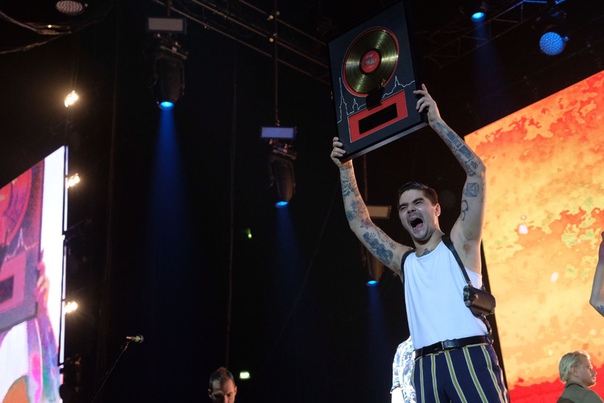 Неподдельная радость! The HATTERS взяли премию в номинации «Концерт».