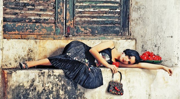 Один ломает свои планы, чтобы в любой момент быть свободным для тебя. А другой просто живет своей жизнью и вписывает тебя в свои свободные минуты. Разница ведь есть…