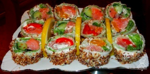 Рулеты с красной рыбой