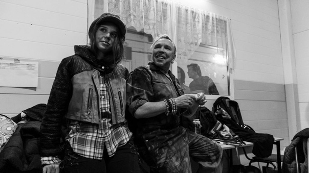 В честь Дня дочери Гарик Сукачев показал, как взрослела его дочь Настя: 