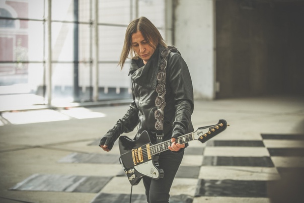 НАШЕ Радио поздравляет с днём рождения Шуру Би-2! Ура!