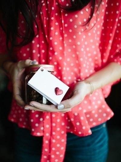 Меняйте свои взгляды на то, чем вы занимаетесь, с отрицательных на положительные. Меняйте ненависть на любовь, и вы по-настоящему насладитесь жизнью.