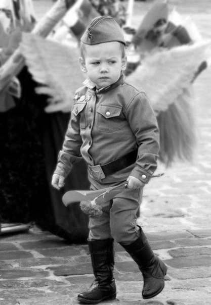 Я к тебе на майские приеду... На скамейку сяду и шепну: 