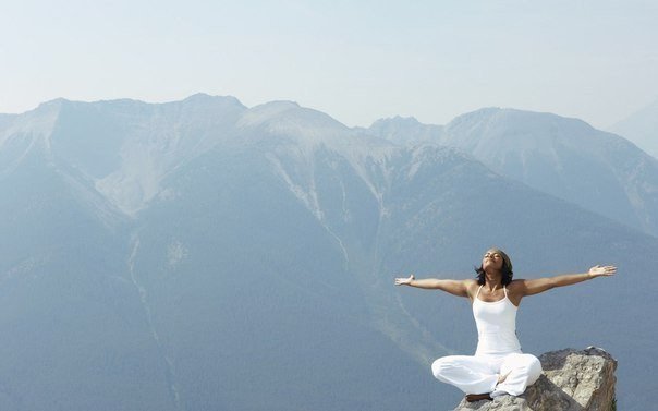 Тяжела женская доля — мозги должны быть мужскими, руки — нежными, выглядеть — молодо, работать, как лошадь и улыбаться при этом, улыбаться!