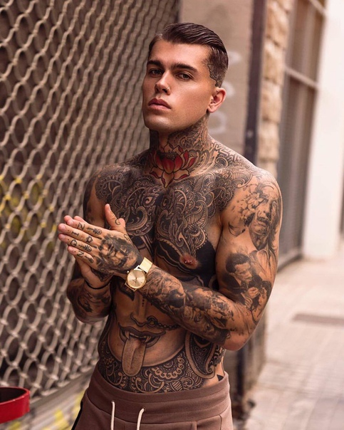  Stephen James 