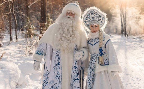 Байкальский Дед Мороз и Снегурочка. 