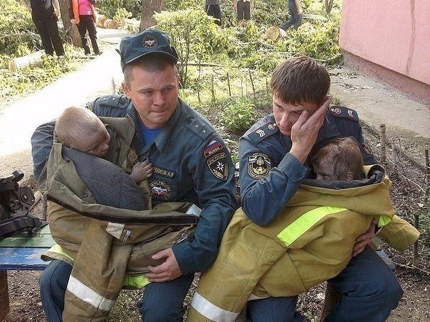 Парни из пожарной охраны...Давайте поддержим спасителей 
