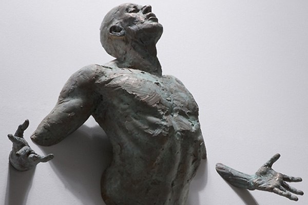 Маттео Пульезэ (Matteo Pugliese) родился в Италии в 1969 году. Создает бронзовые скульптуры атлетичных мужчин 
